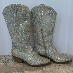 New worn Betsey Johnson Rhinestone Boots!